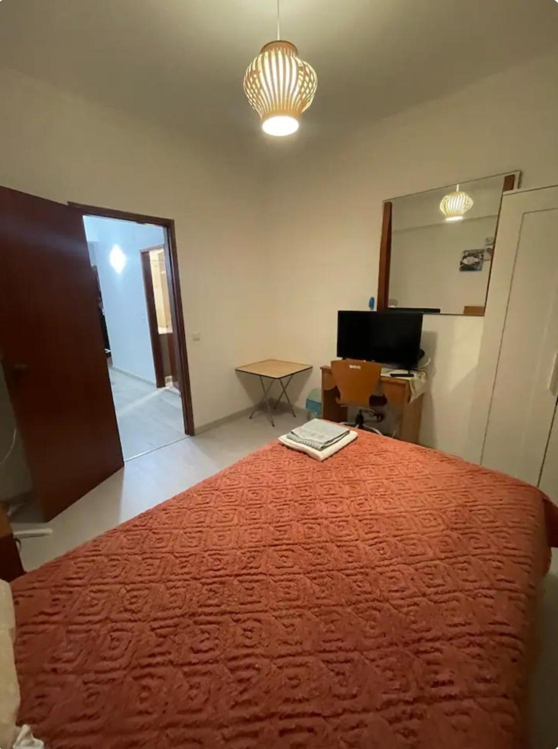 Appartement Quarto Calmo E Acolhedor à Almada Extérieur photo