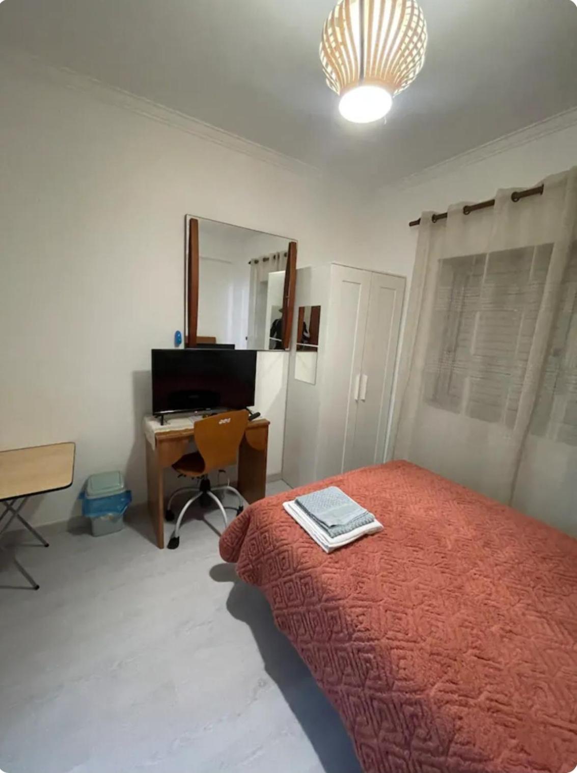 Appartement Quarto Calmo E Acolhedor à Almada Extérieur photo