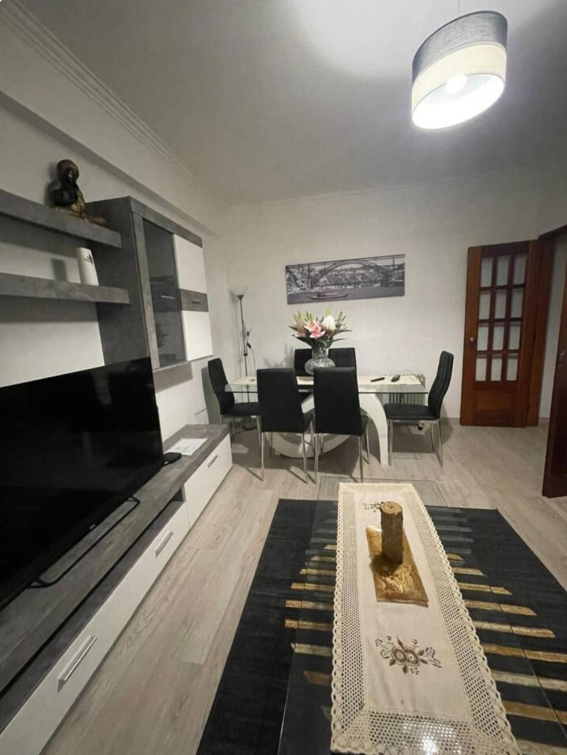 Appartement Quarto Calmo E Acolhedor à Almada Extérieur photo