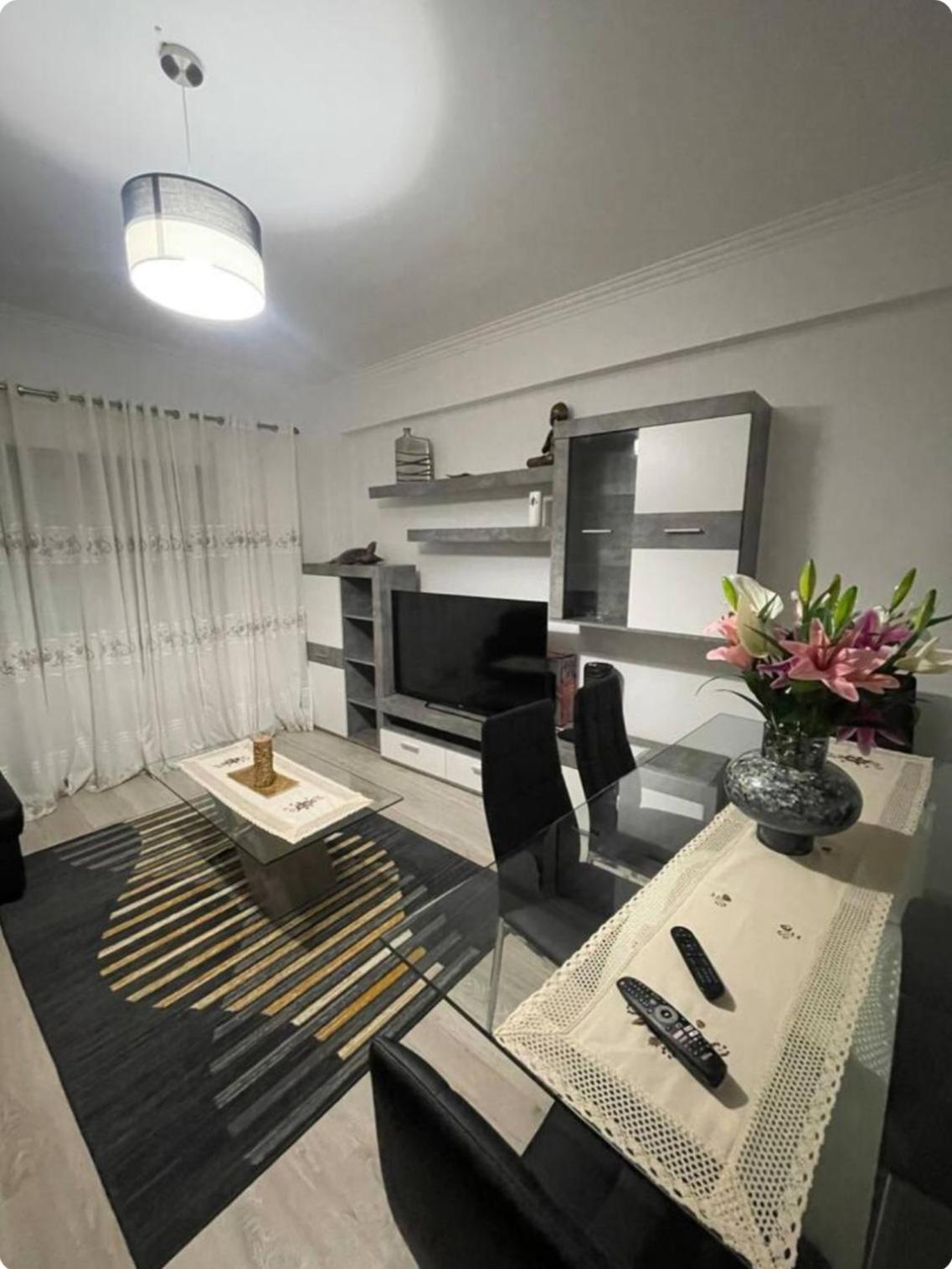 Appartement Quarto Calmo E Acolhedor à Almada Extérieur photo